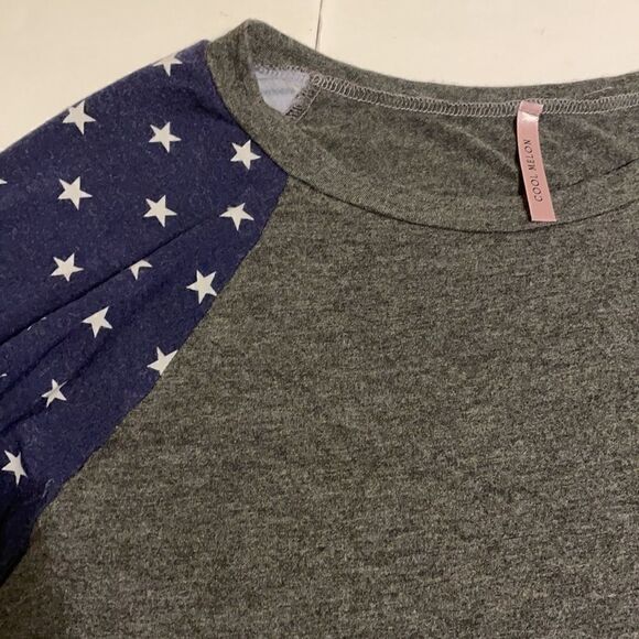Cool Melon comfortable grey with blue & white star print raglan sleeves size 2X - Picture 2 of 7